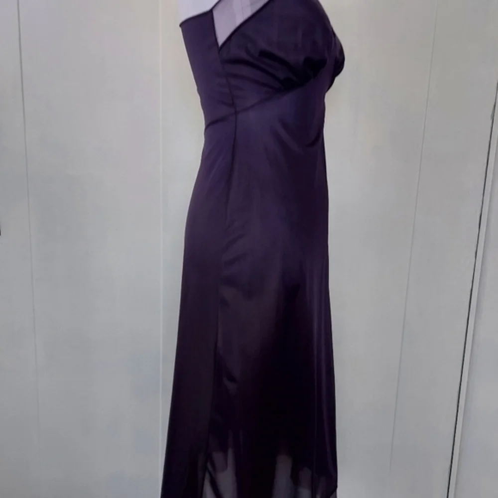 Vintage 40s Navy Blue Vanity Fair Nylon Slip Dress‎